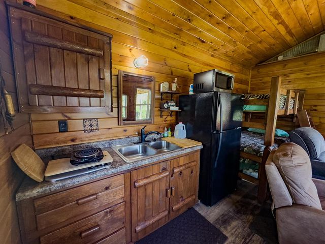 12141 Burton Hill Road, Glouster, OH 45732