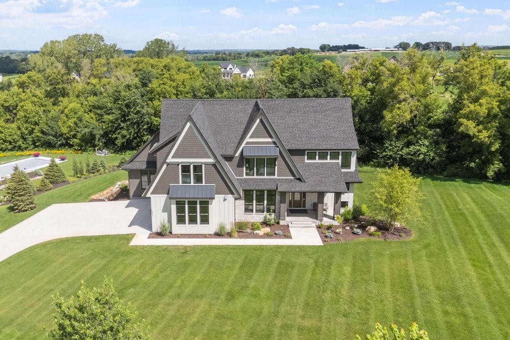7972 207th Street E, Credit River, MN 55372