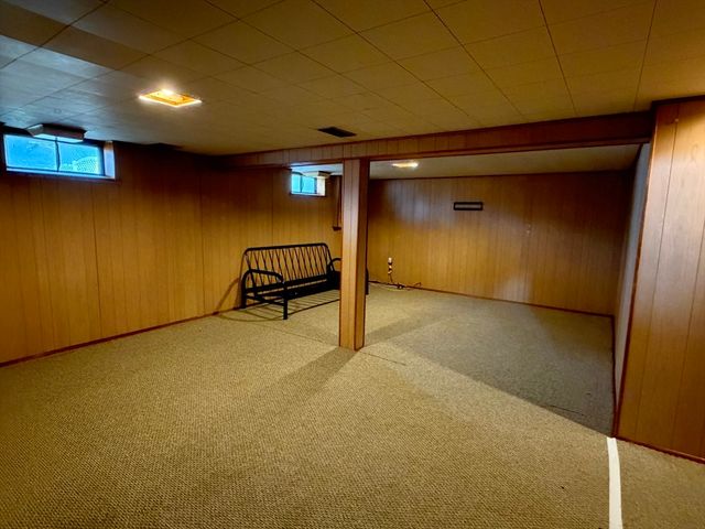 129 Fernbank Rd, Springfield, MA 01129