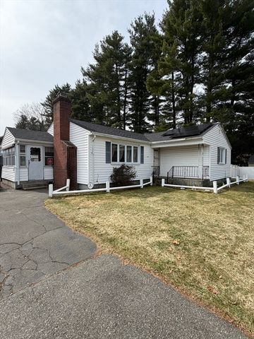 129 Fernbank Rd, Springfield, MA 01129