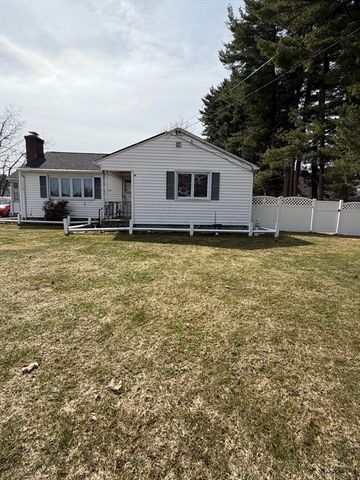 129 Fernbank Rd, Springfield, MA 01129