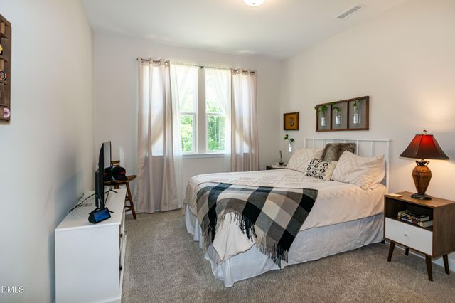 417 Reinsman Court, Mebane, NC 27302