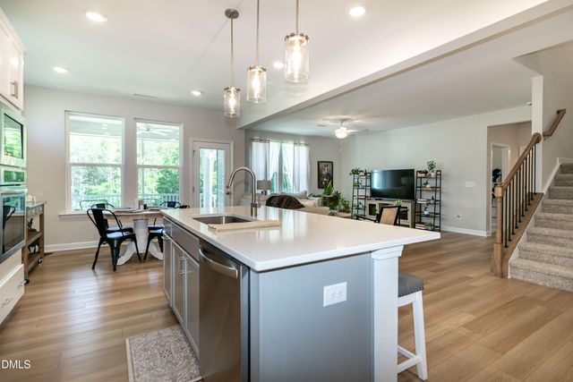 417 Reinsman Court, Mebane, NC 27302
