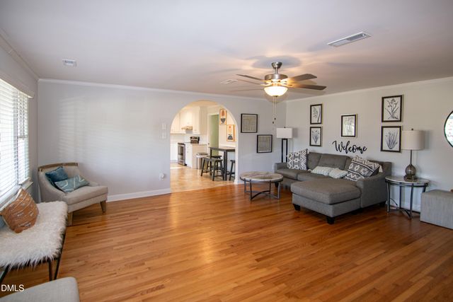 417 Reinsman Court, Mebane, NC 27302