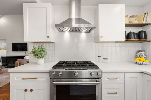 14 Essex Road, Sharon, MA 02067