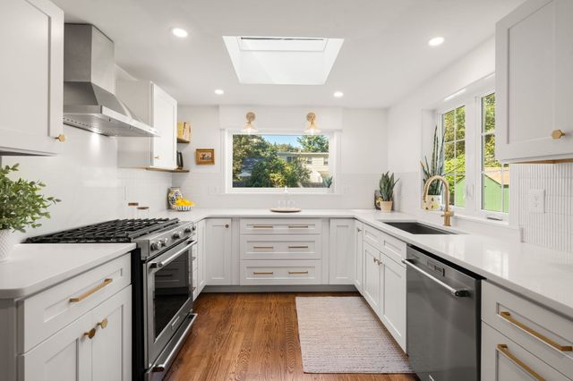 14 Essex Road, Sharon, MA 02067