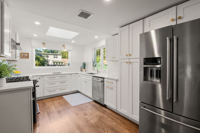 14 Essex Road, Sharon, MA 02067