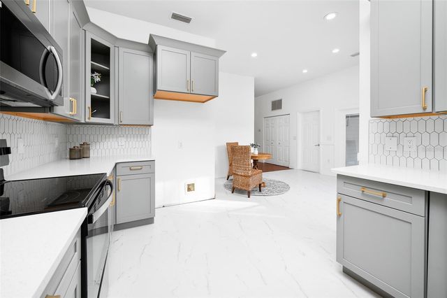 9405 SW 31ST LANE, Gainesville, FL 32608