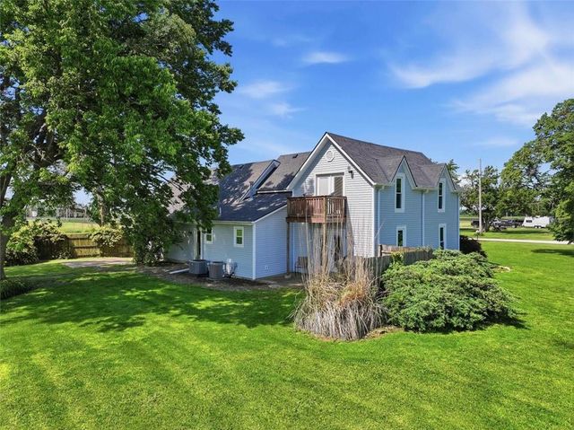 28821 S Famuliner Road, Garden City, MO 64747