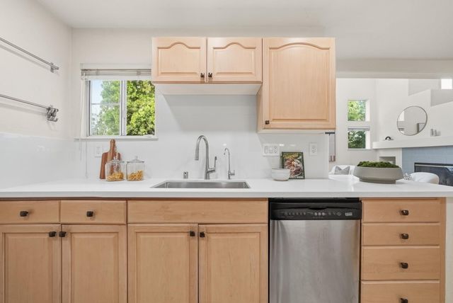 995 Asilomar 2, Sunnyvale, CA 94086