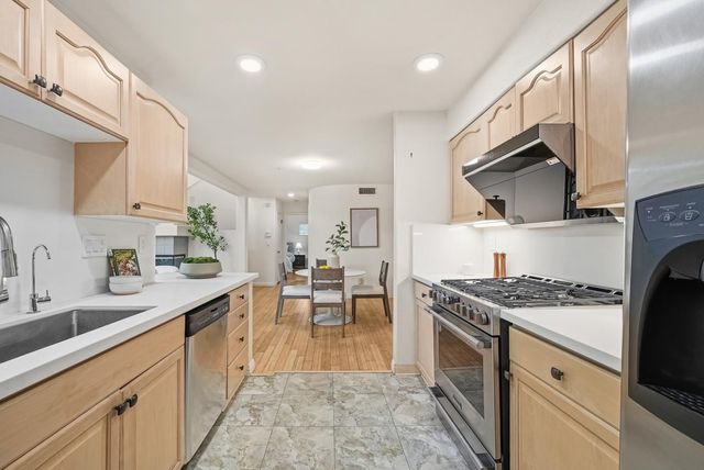 995 Asilomar 2, Sunnyvale, CA 94086