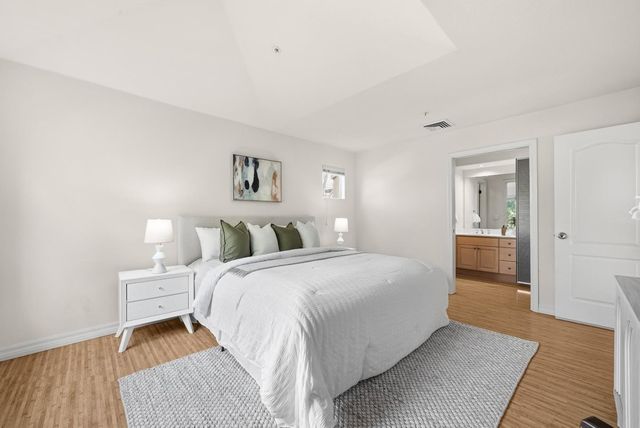 995 Asilomar 2, Sunnyvale, CA 94086