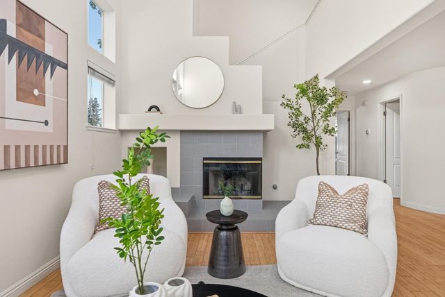 995 Asilomar 2, Sunnyvale, CA 94086