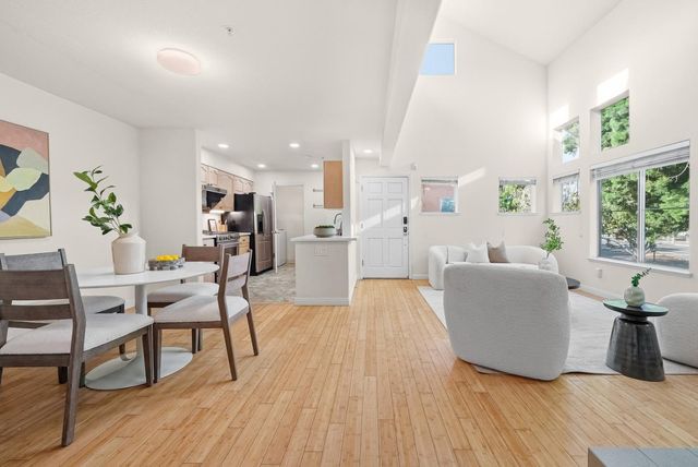 995 Asilomar 2, Sunnyvale, CA 94086