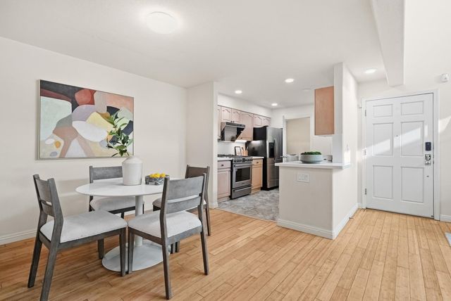 995 Asilomar 2, Sunnyvale, CA 94086