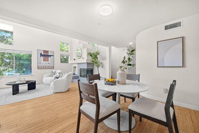 995 Asilomar 2, Sunnyvale, CA 94086