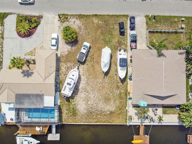 13612 GARRIS DR, Hudson, FL 34667