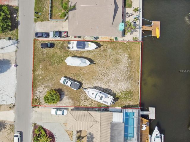 13612 GARRIS DR, Hudson, FL 34667