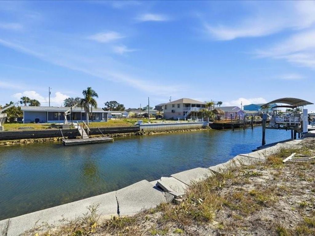 Image 2 of property listing at 13612 GARRIS DR, Hudson, FL 34667