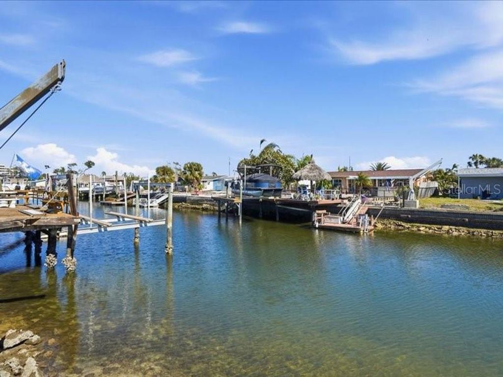 Image 20 of property listing at 13612 GARRIS DR, Hudson, FL 34667