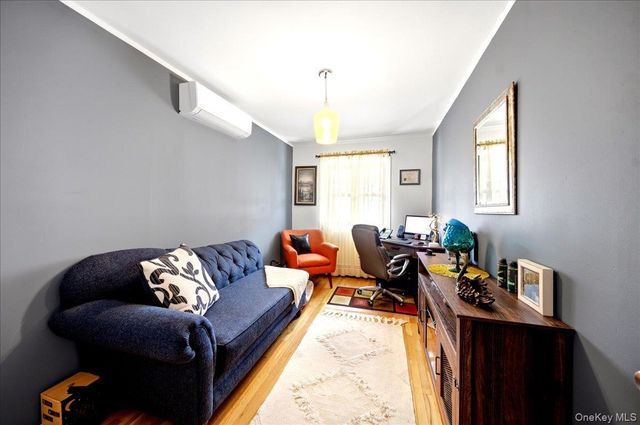 545 Hollywood Avenue, Bronx, NY 10465