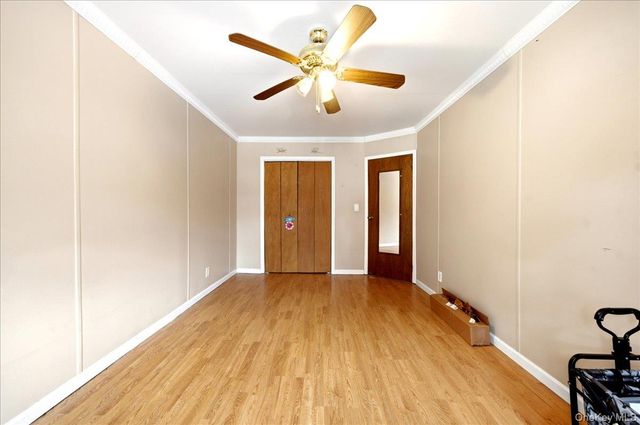 545 Hollywood Avenue, Bronx, NY 10465