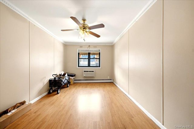 545 Hollywood Avenue, Bronx, NY 10465