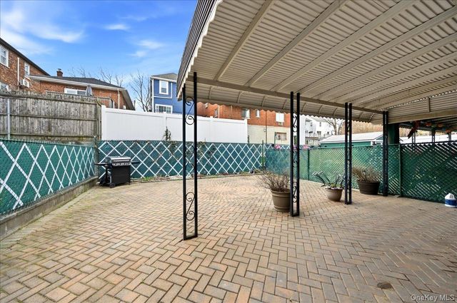 545 Hollywood Avenue, Bronx, NY 10465