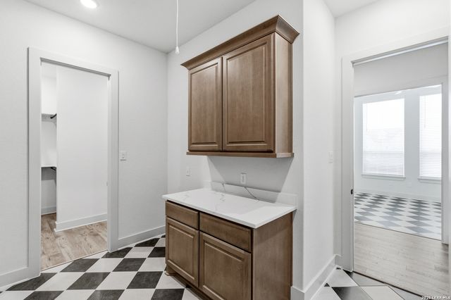 9323 Steel Spur, Marion, TX 78124