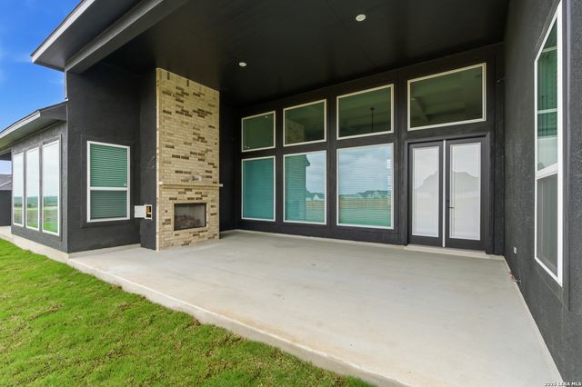 9323 Steel Spur, Marion, TX 78124