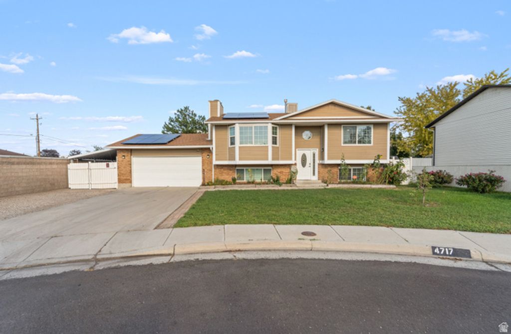 4717 S SPICEWOOD CIR, Taylorsville, UT 84129 — exterior