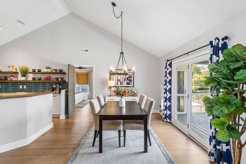 Image 10 of property listing at 1605 Regimental Lane, Johns Island, SC 29455