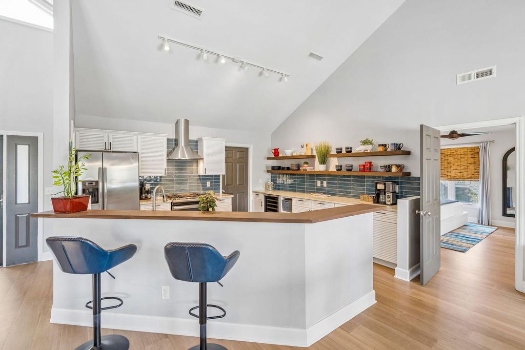 Image 12 of property listing at 1605 Regimental Lane, Johns Island, SC 29455