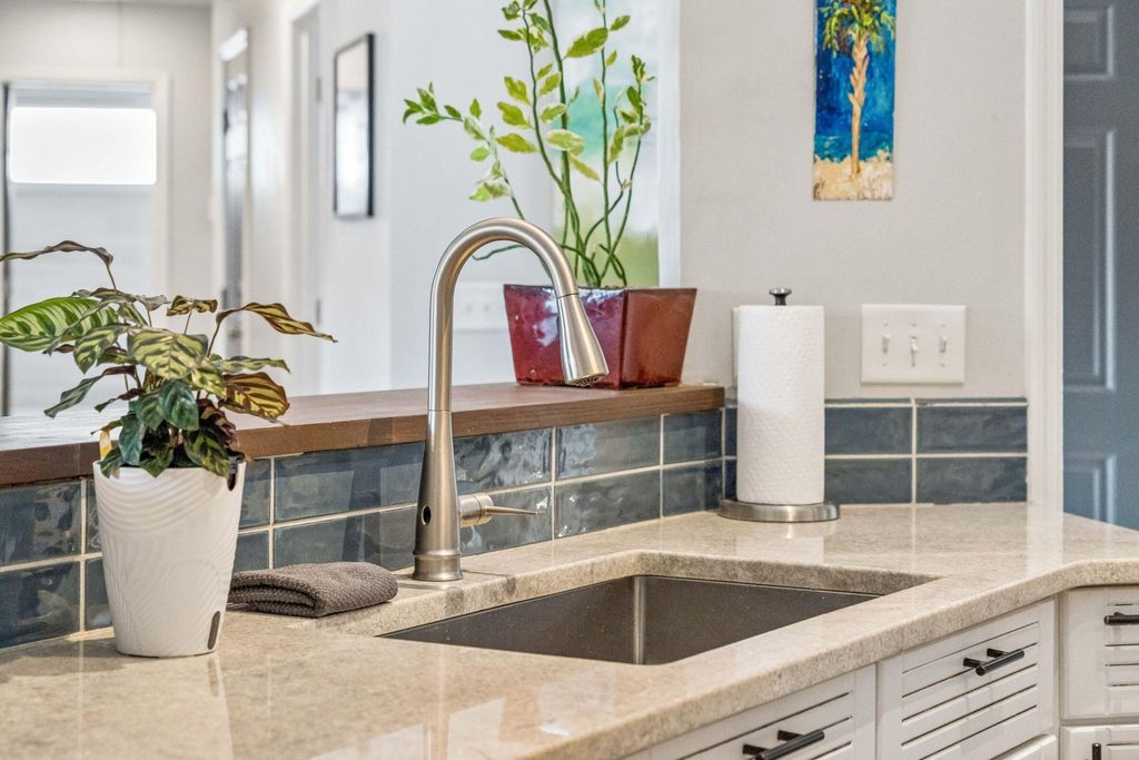 Image 15 of property listing at 1605 Regimental Lane, Johns Island, SC 29455