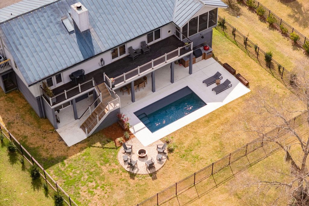 Image 51 of property listing at 1605 Regimental Lane, Johns Island, SC 29455