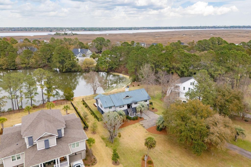 Image 58 of property listing at 1605 Regimental Lane, Johns Island, SC 29455