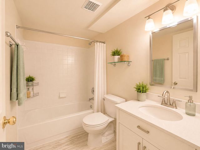 20249 RED BUCKEYE CT, Germantown, MD 20876