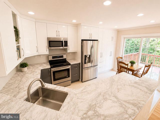 20249 RED BUCKEYE CT, Germantown, MD 20876