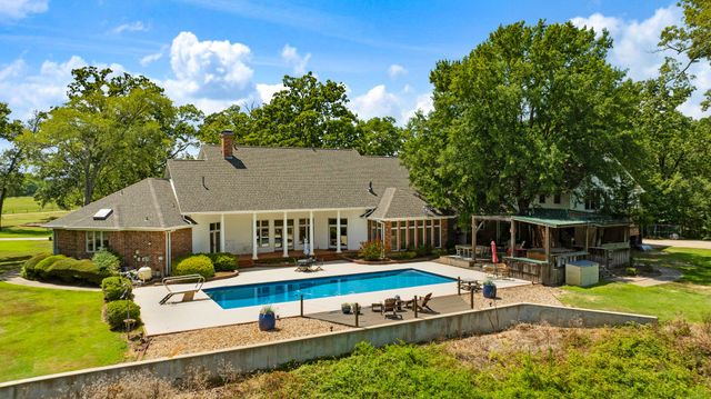 618 County Road 33970, Powderly, TX 75473
