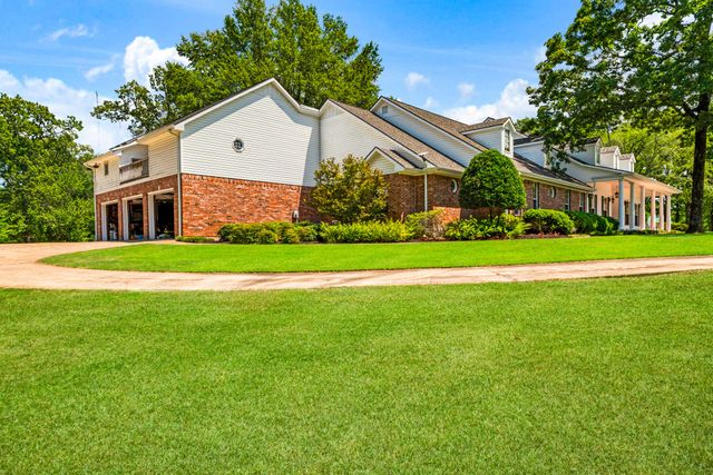 618 County Road 33970, Powderly, TX 75473
