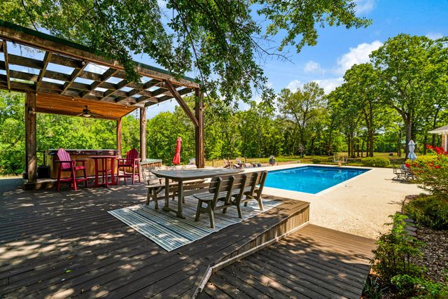 618 County Road 33970, Powderly, TX 75473