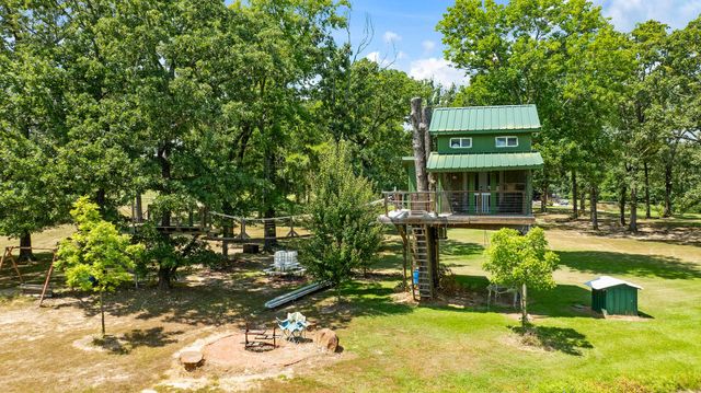 618 County Road 33970, Powderly, TX 75473