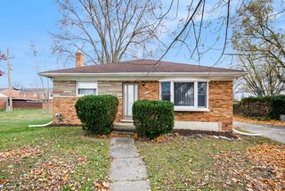 21110 Beaconsfield Street, Saint Clair Shores, MI 48080