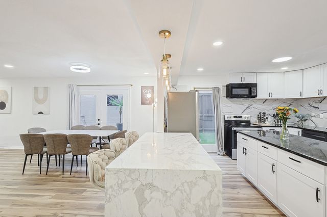 4939 Thunder Road, Dallas, TX 75244