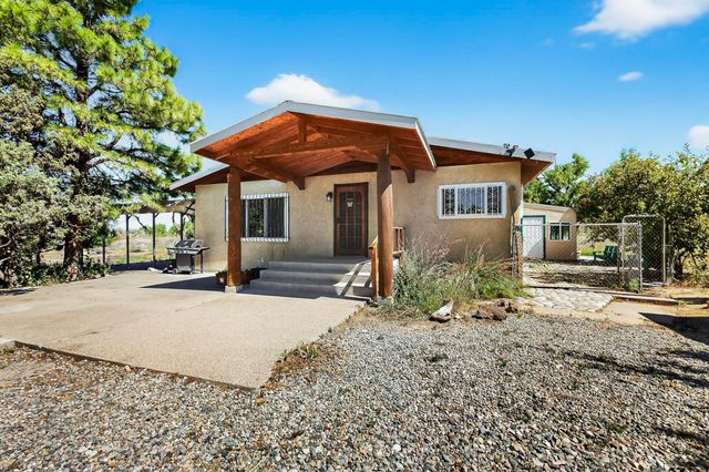 27 Camino Sombra, Espanola, NM 87532