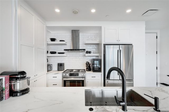 301 West Ave 2201, Austin, TX 78701