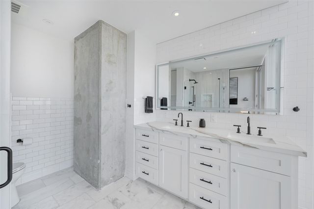 301 West Ave 2201, Austin, TX 78701
