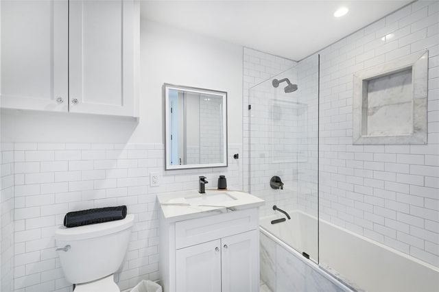 301 West Ave 2201, Austin, TX 78701