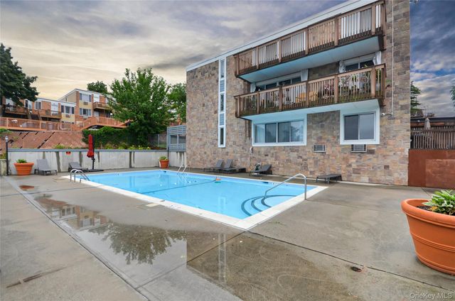 397 N Broadway 1F, Yonkers, NY 10701