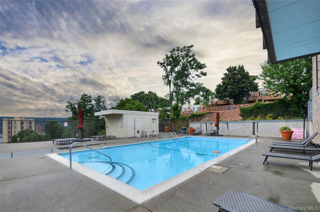 397 N Broadway 1F, Yonkers, NY 10701